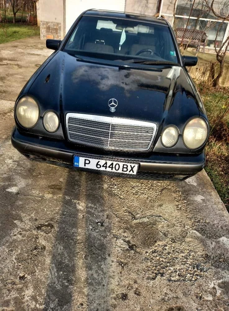 Mercedes-Benz E 230  - изображение 4