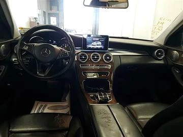 Mercedes-Benz C 300 4MATIC* Burmester* Full LED* Keyless* Пано* М.точк, снимка 10 - Автомобили и джипове - 47965721