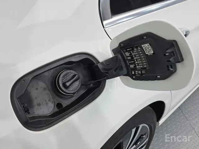 Mercedes-Benz E 250 W213 Avangarde, снимка 11 - Автомобили и джипове - 55564308