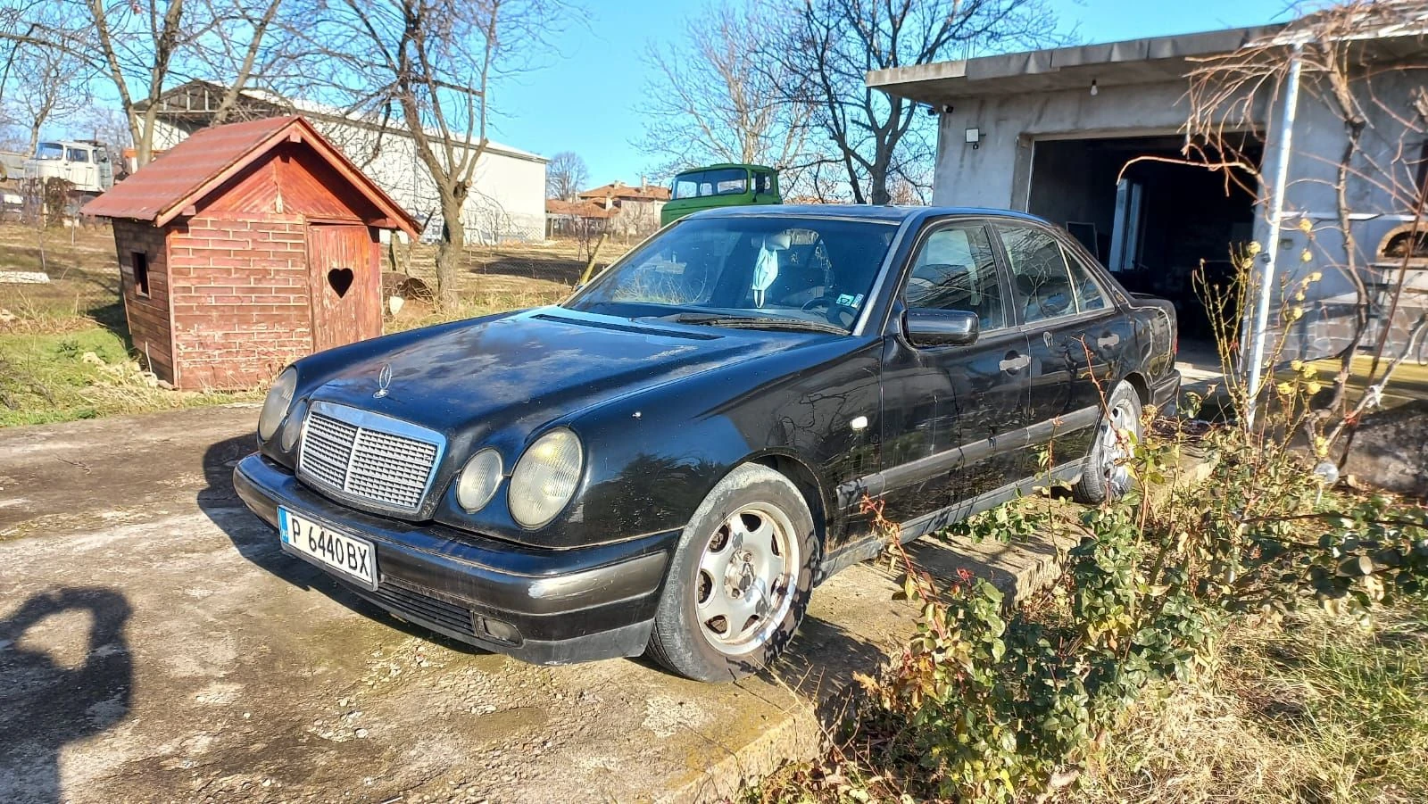 Mercedes-Benz E 230  - изображение 2