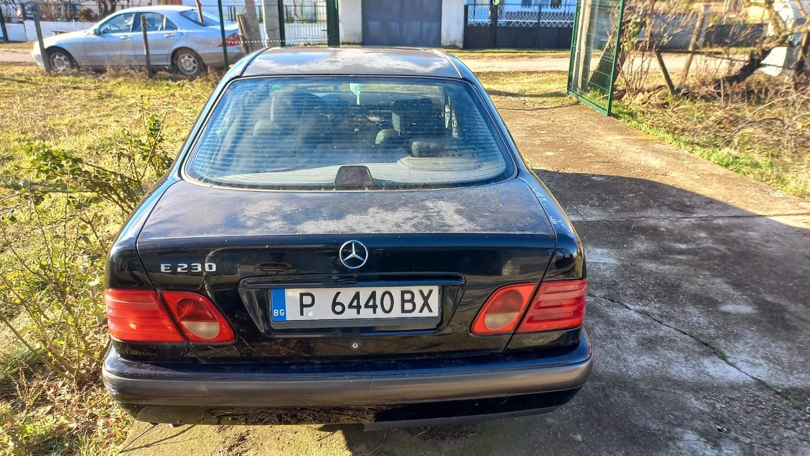 Mercedes-Benz E 230  - изображение 5