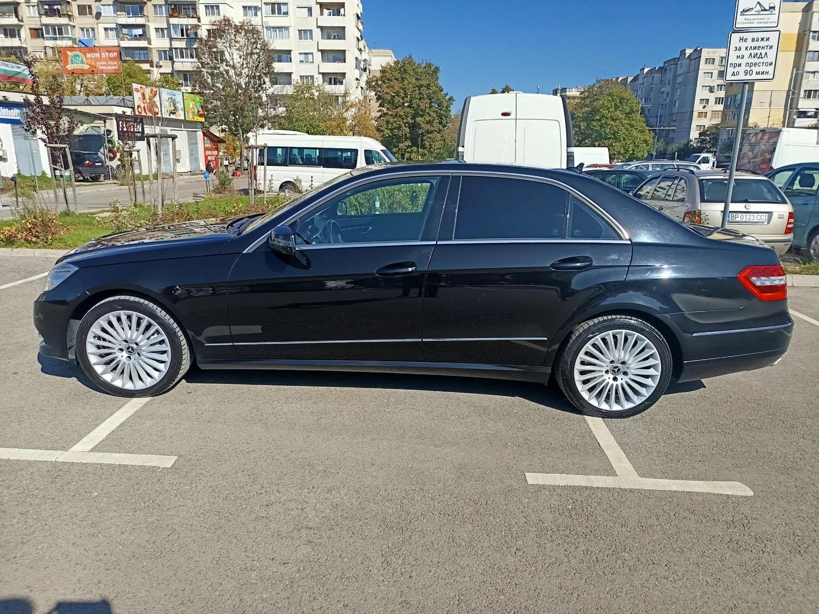 Mercedes-Benz E 500  - изображение 8