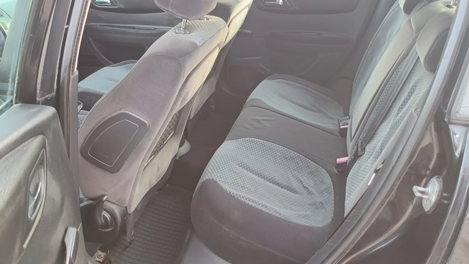 Citroen C4 1.6 HDI - изображение 8