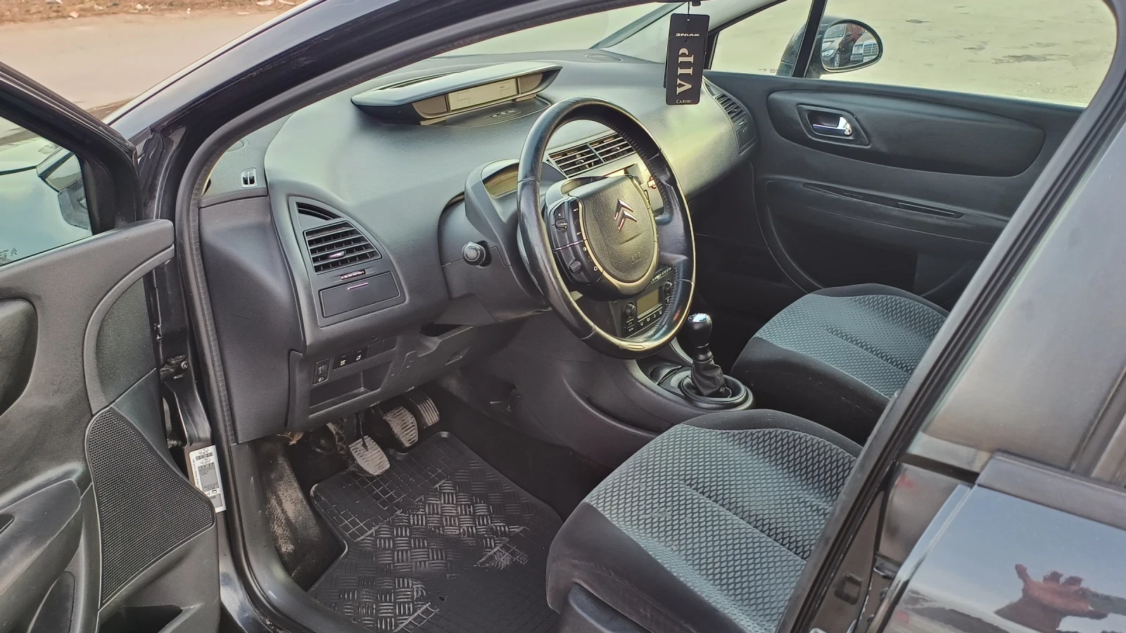 Citroen C4 1.6 HDI - изображение 7