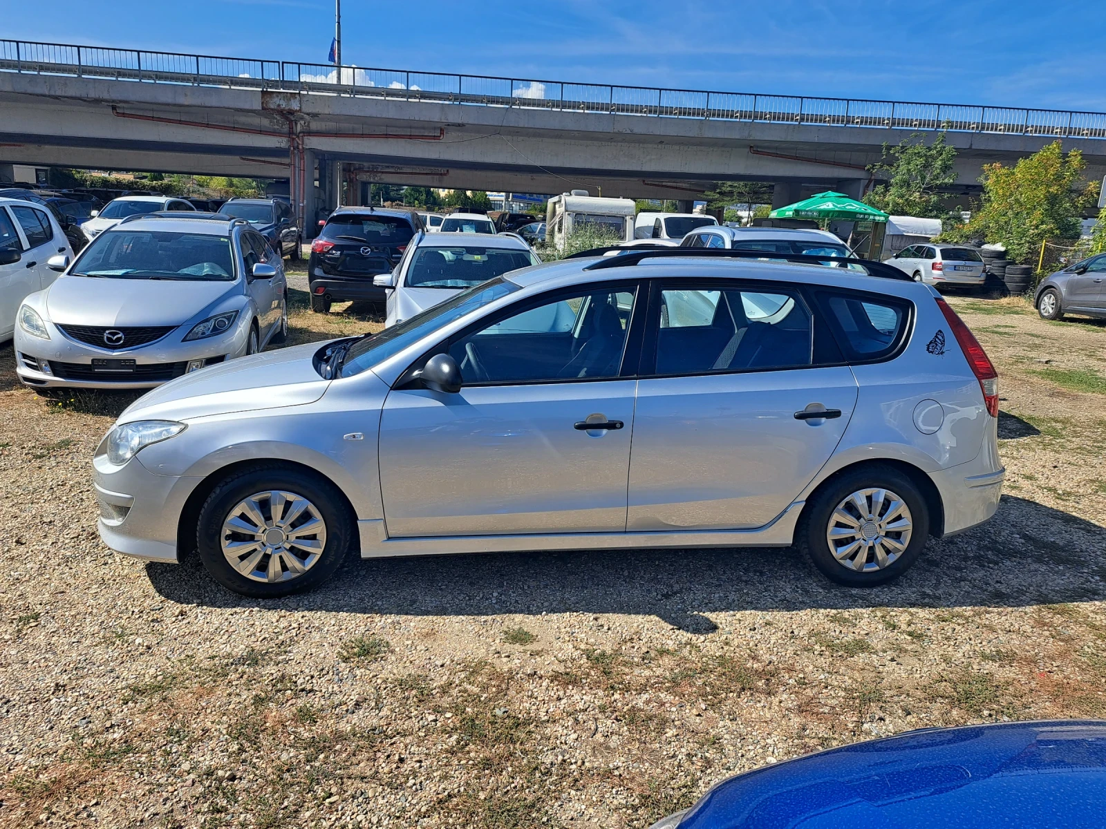 Hyundai I30 1.6 crdi 90 кс 6 скорости  - изображение 3
