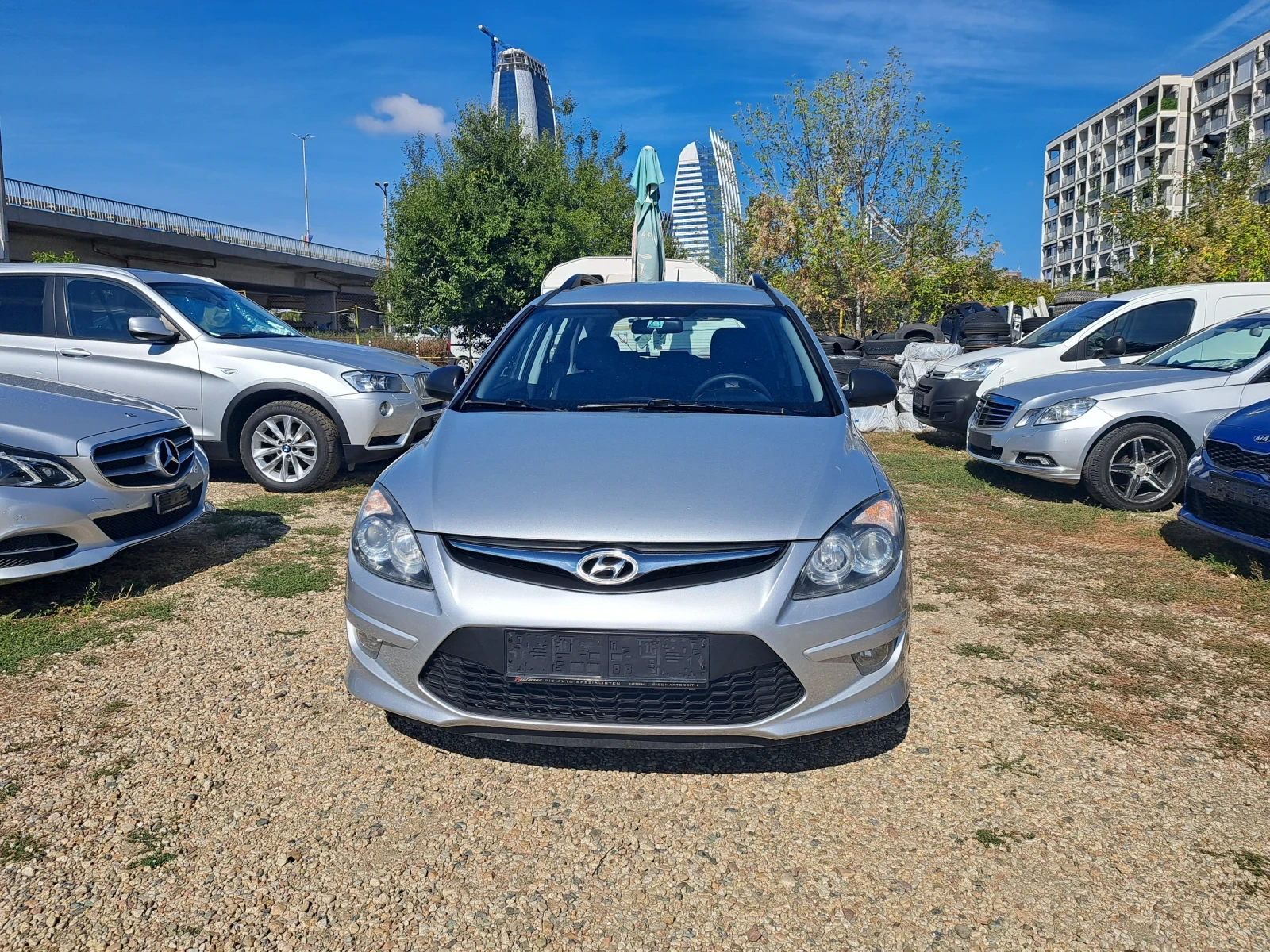 Hyundai I30 1.6 crdi 90 кс 6 скорости  - изображение 2