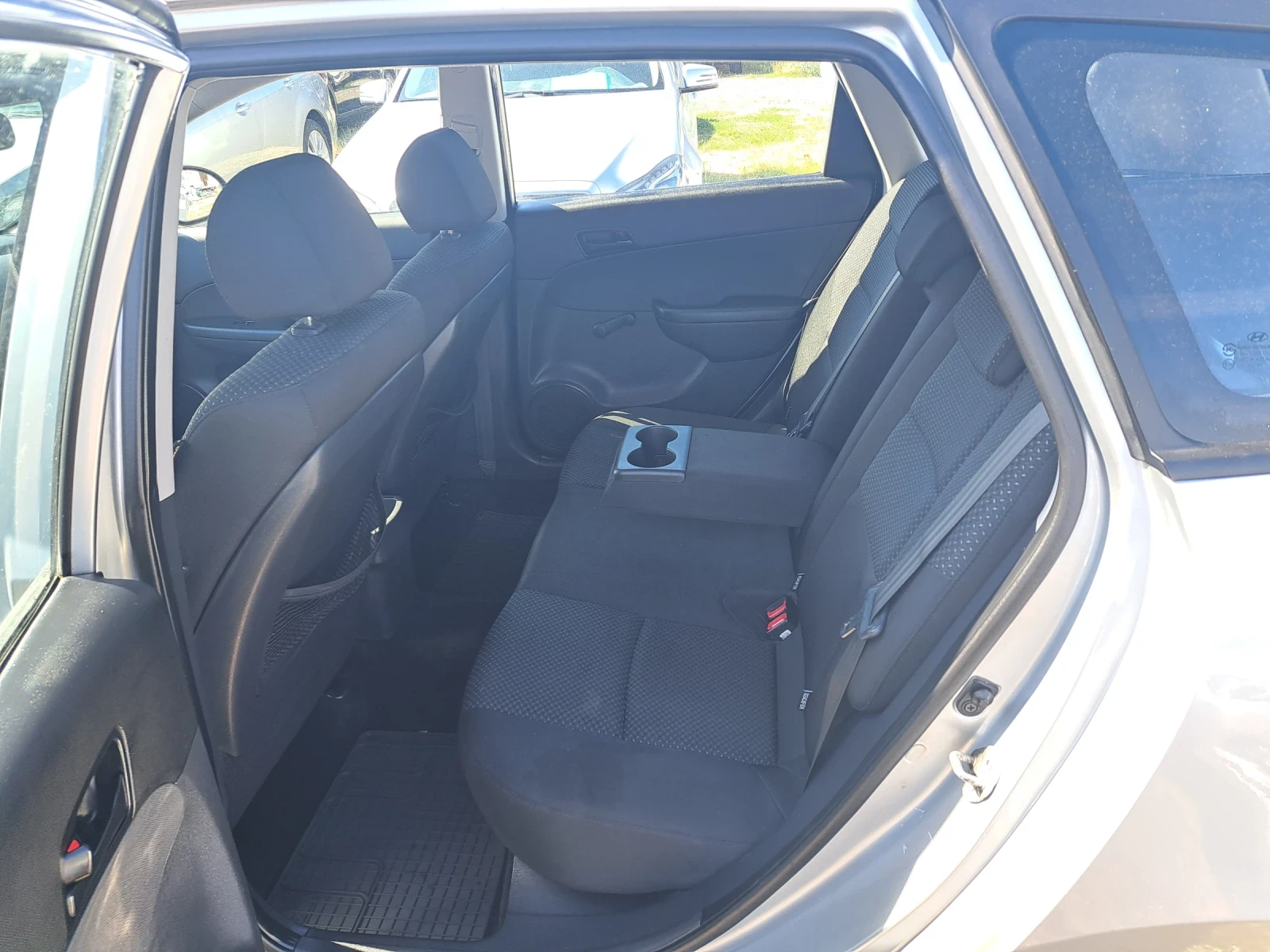 Hyundai I30 1.6 crdi 90 кс 6 скорости  | Mobile.bg — изображение 14