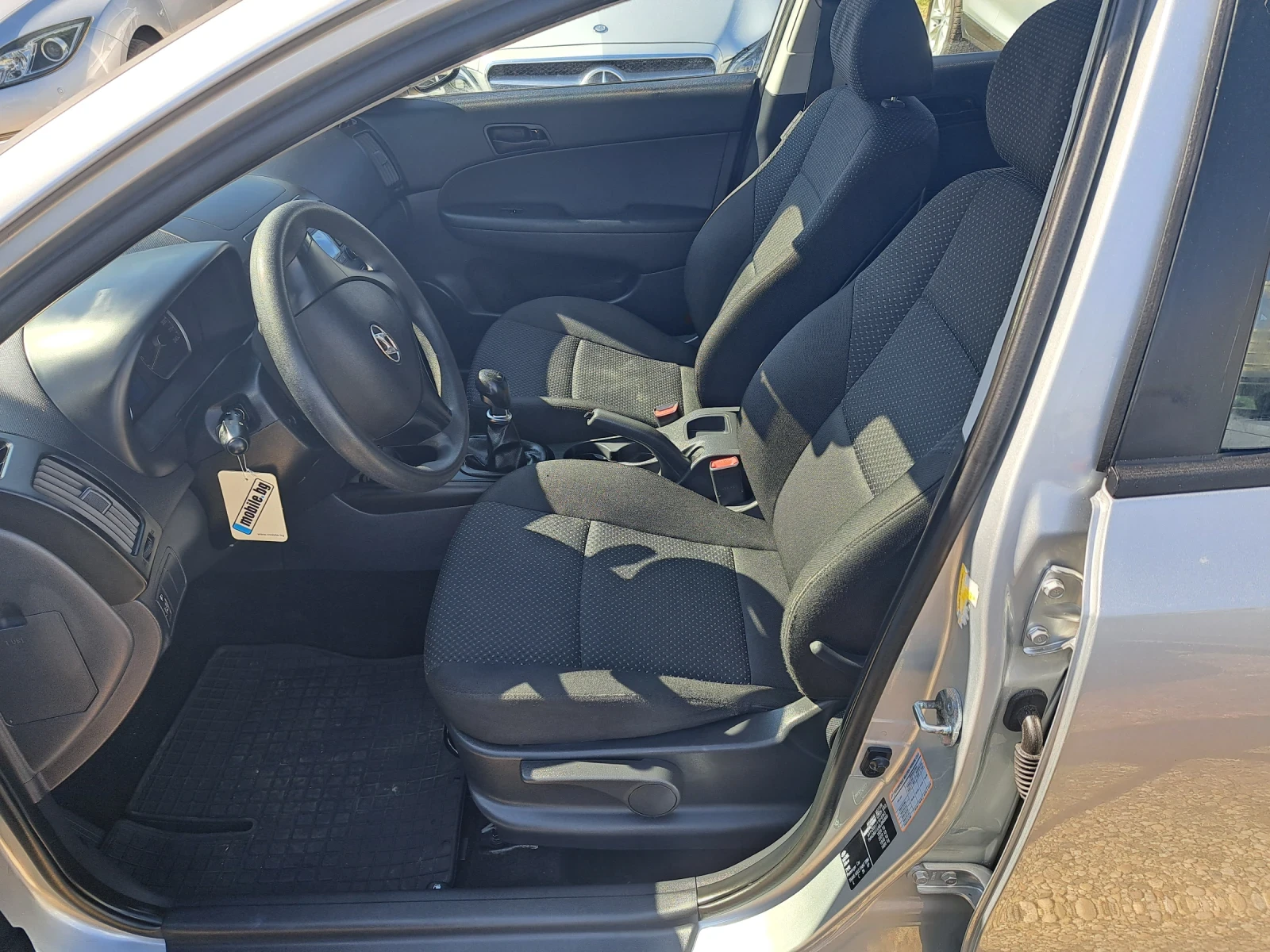 Hyundai I30 1.6 crdi 90 кс 6 скорости  - изображение 9