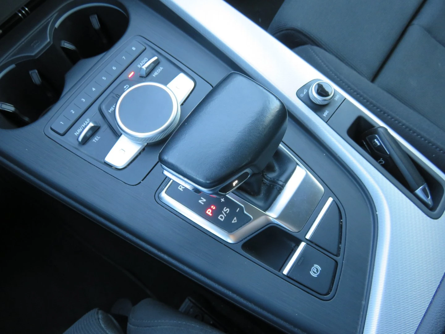 Audi A4 Sport 2.0 TDI | Mobile.bg � ����������� 10