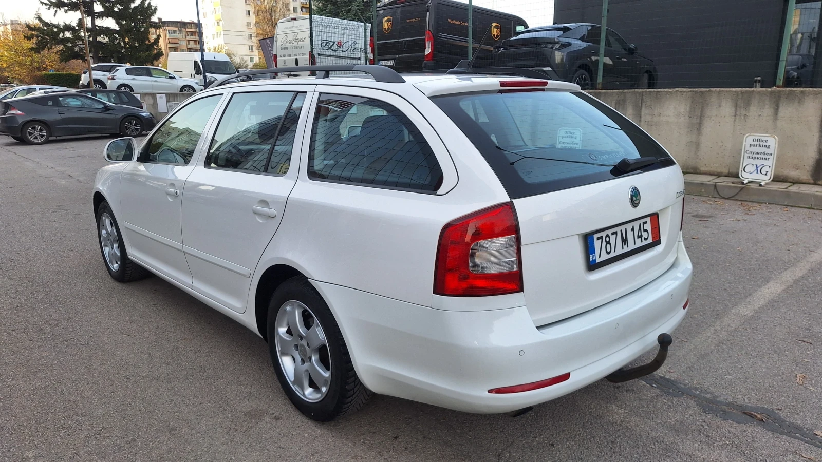 Skoda Octavia 1.6TDI, АВТОМАТ.НАВИ.ПОДГРЕВ.ПАРКТРОНИК. - изображение 4