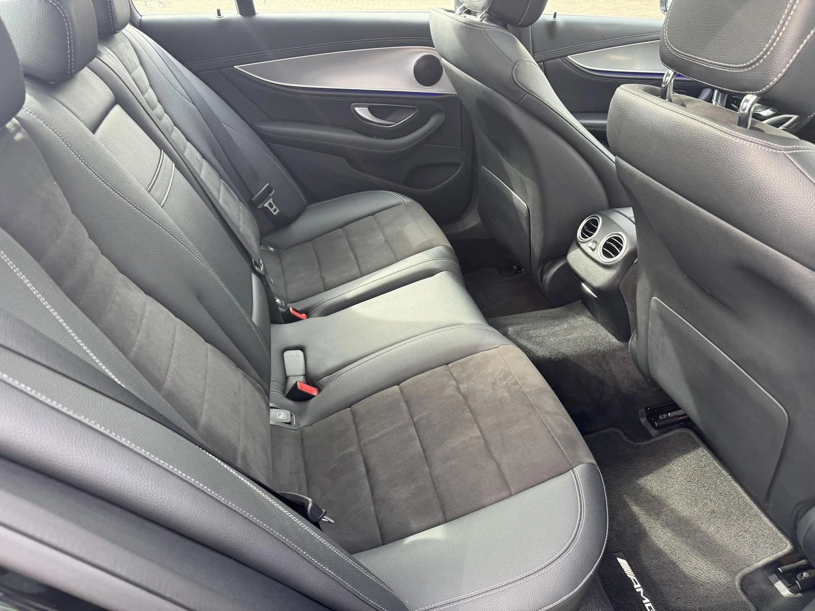 Mercedes-Benz E 350 AMG-Line Pano/Multi/LED 8500  първоначални  - изображение 9