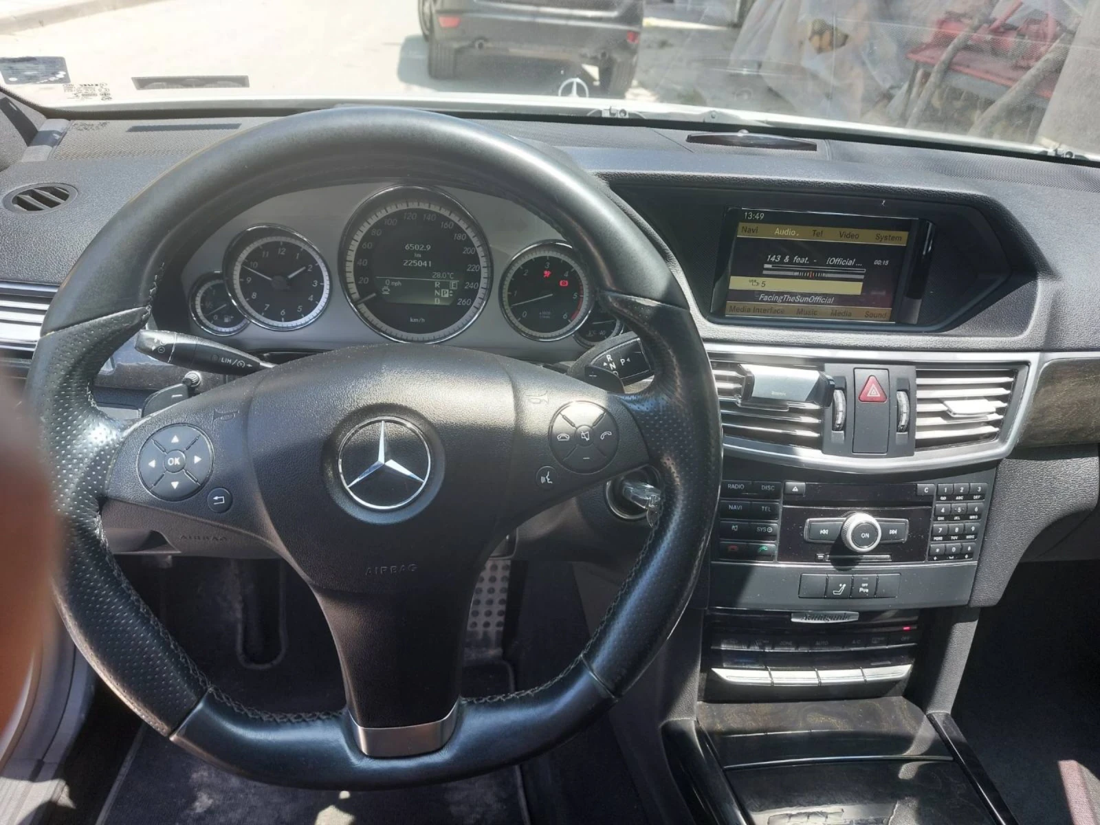 Mercedes-Benz E 300  - изображение 5