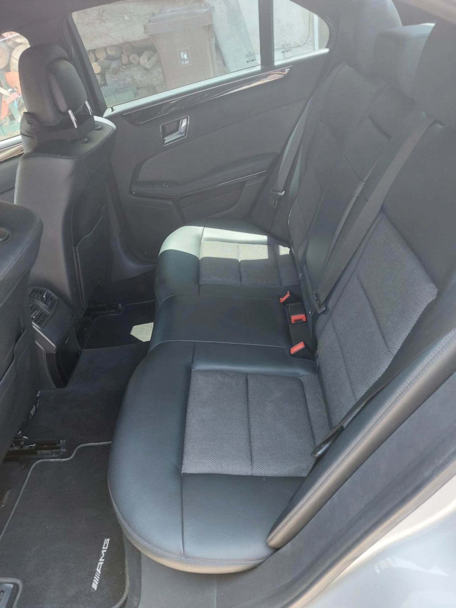 Mercedes-Benz E 300  - изображение 10