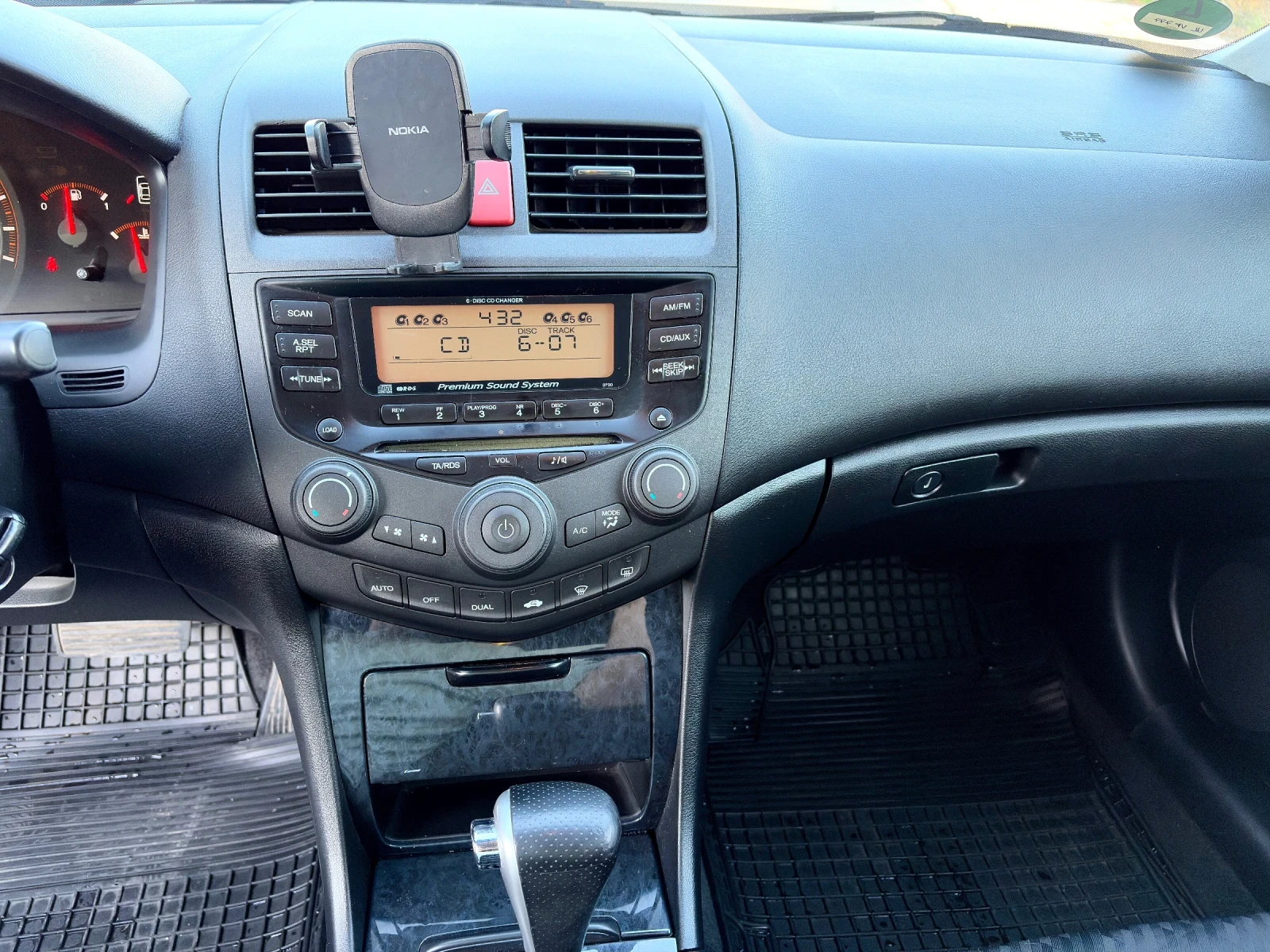 Honda Accord, снимка 13 - Автомобили и джипове - 53738151