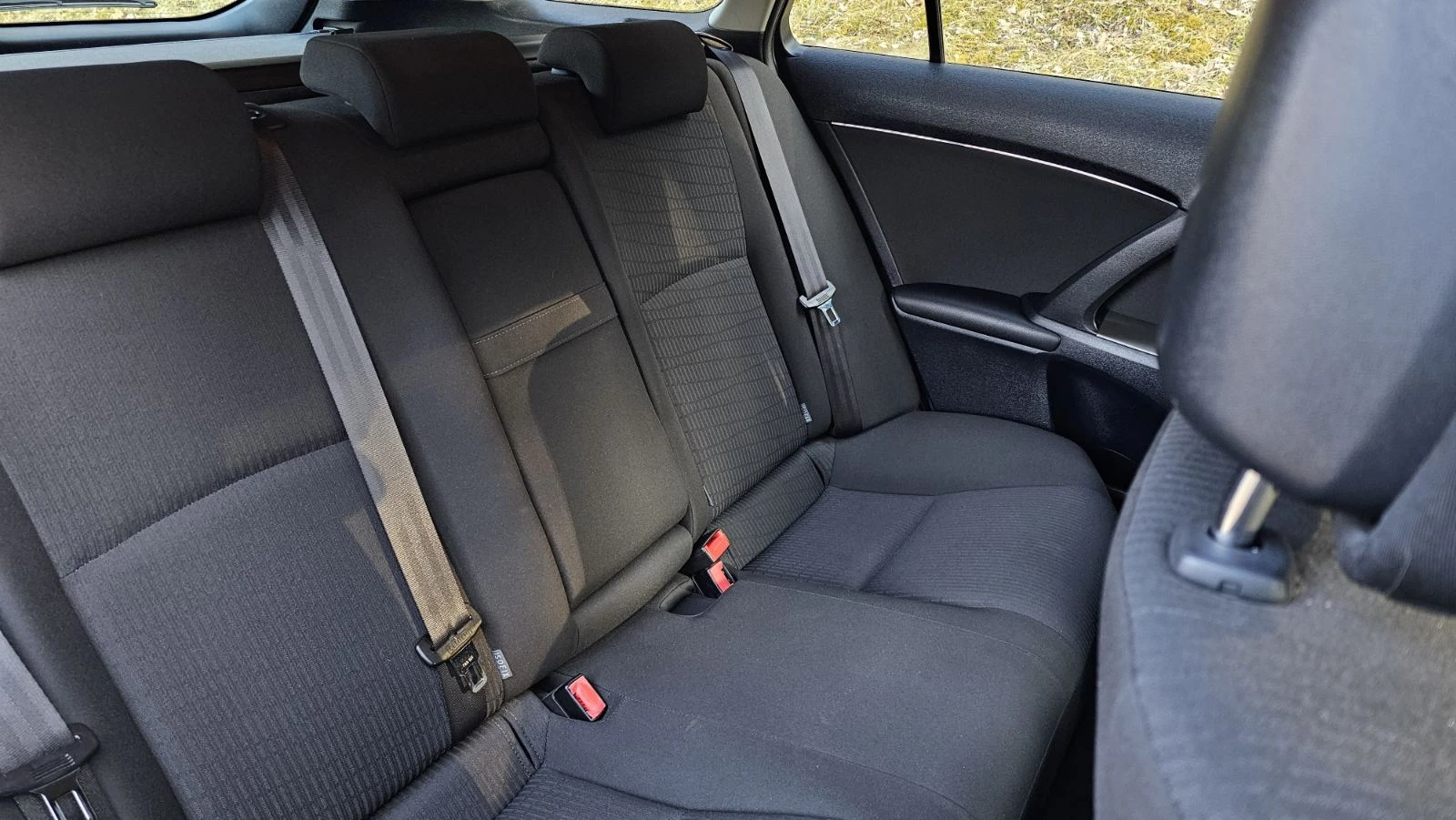 Toyota Avensis 1.8 | Mobile.bg � ����������� 14