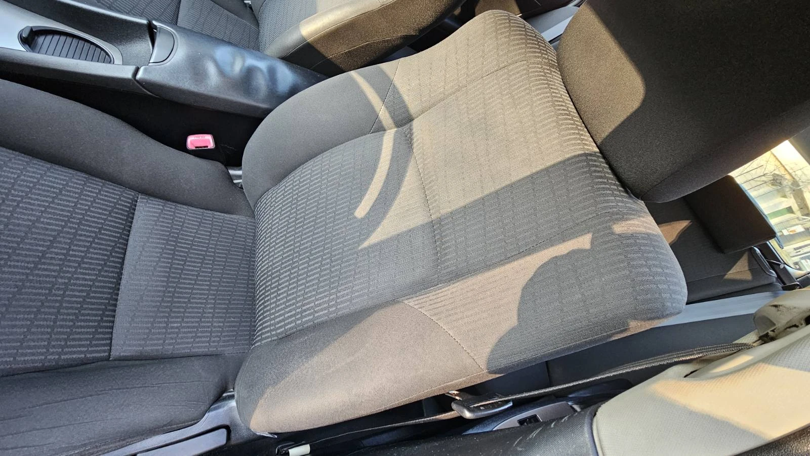 Toyota Avensis 1.8 | Mobile.bg � ����������� 11