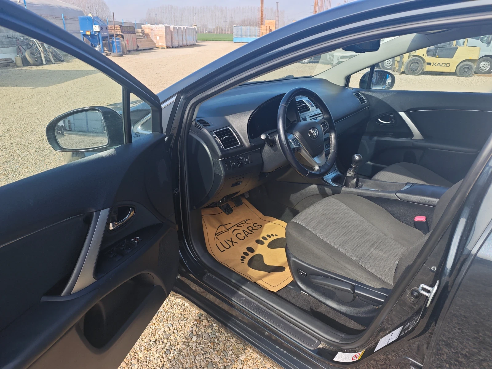 Toyota Avensis 2.2D4D* FACE* FULL* ШВЕЙЦАРИЯ , снимка 6 - Автомобили и джипове - 53818447