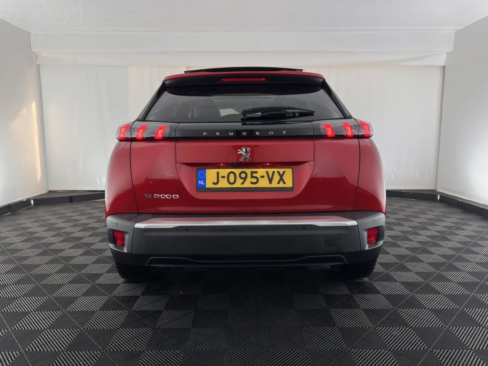 Peugeot 2008 Allure, снимка 3 - Автомобили и джипове - 54113940