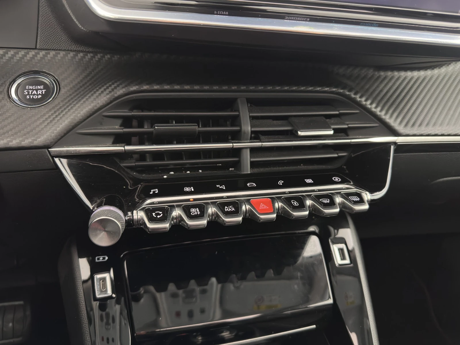 Peugeot 2008 Allure, снимка 9 - Автомобили и джипове - 54113940