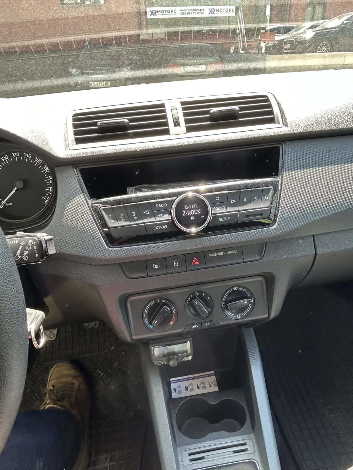 Skoda Fabia, снимка 8 - Автомобили и джипове - 54553742
