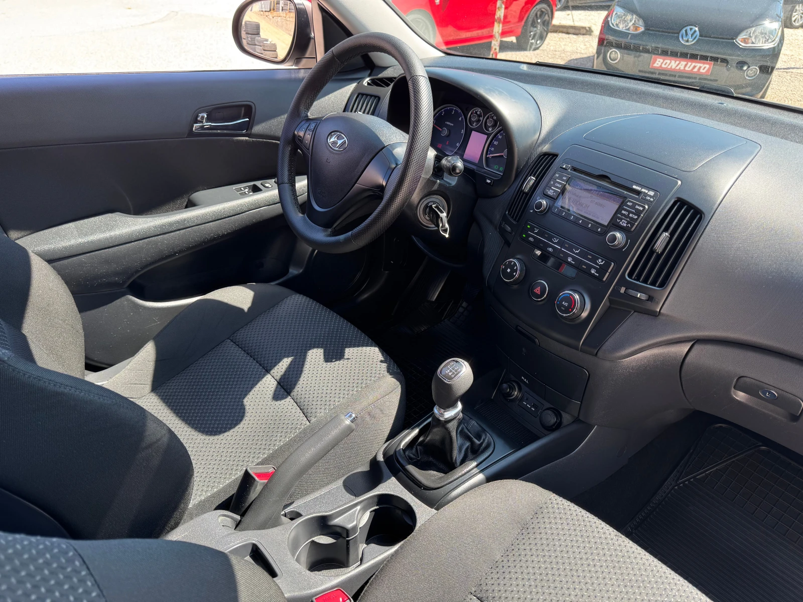 Hyundai I30 1.6CRDI-90кс., снимка 17 - Автомобили и джипове - 54856590