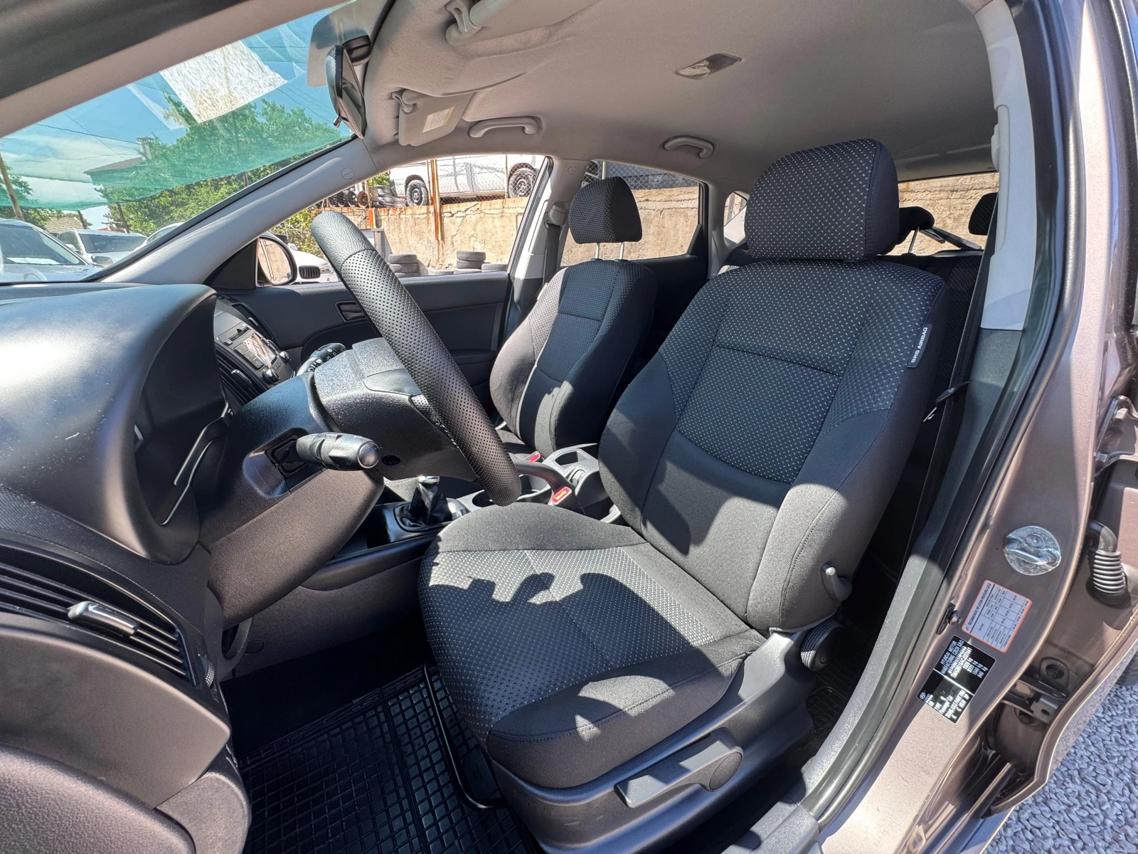 Hyundai I30 1.6CRDI-90кс., снимка 9 - Автомобили и джипове - 54856590