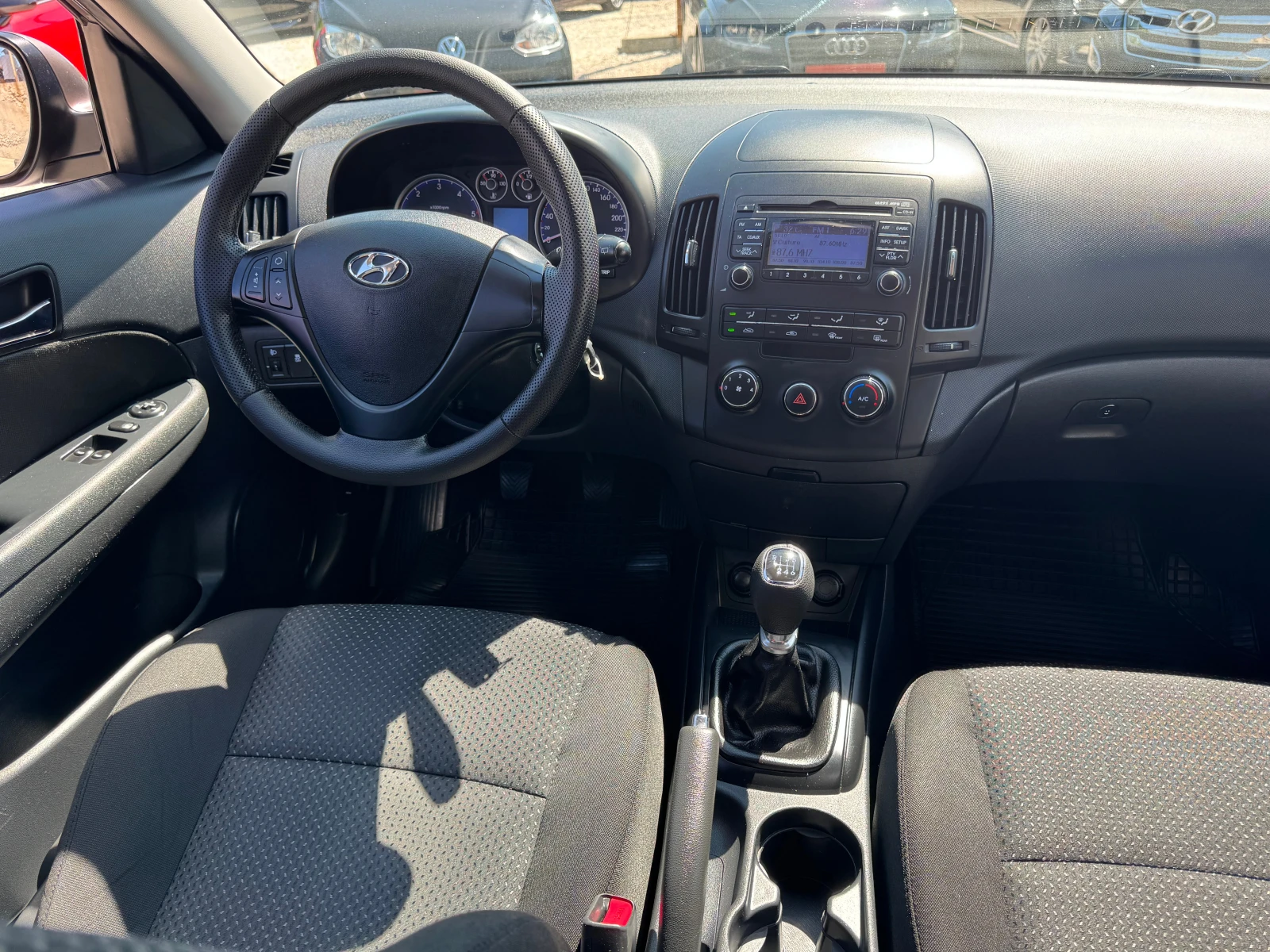 Hyundai I30 1.6CRDI-90кс., снимка 11 - Автомобили и джипове - 54856590