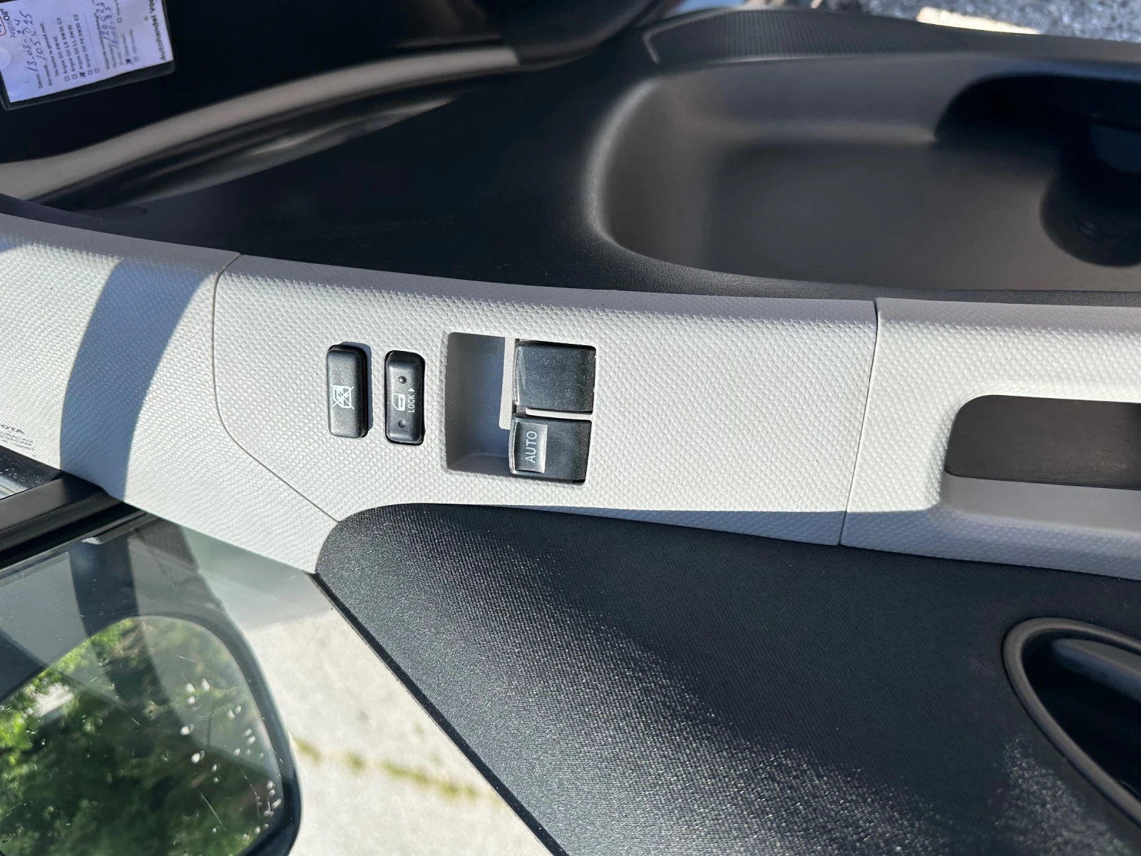 Toyota Yaris, снимка 9 - Автомобили и джипове - 55016806