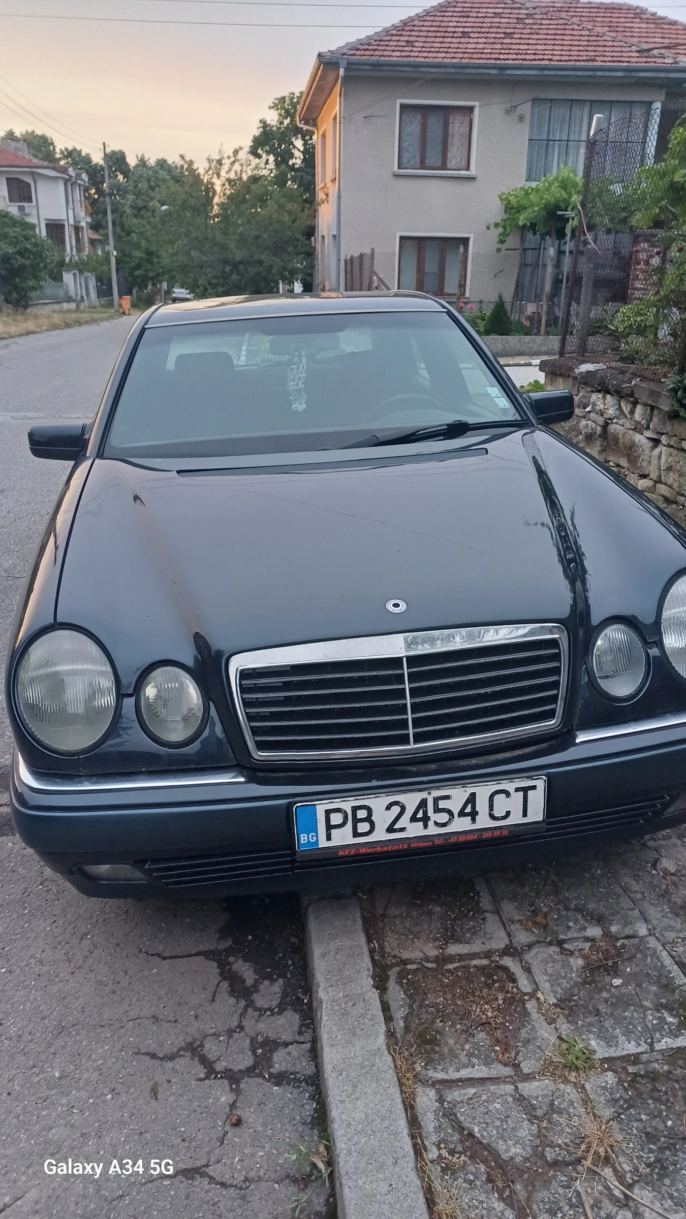 Mercedes-Benz 200, снимка 12 - Автомобили и джипове - 55105317