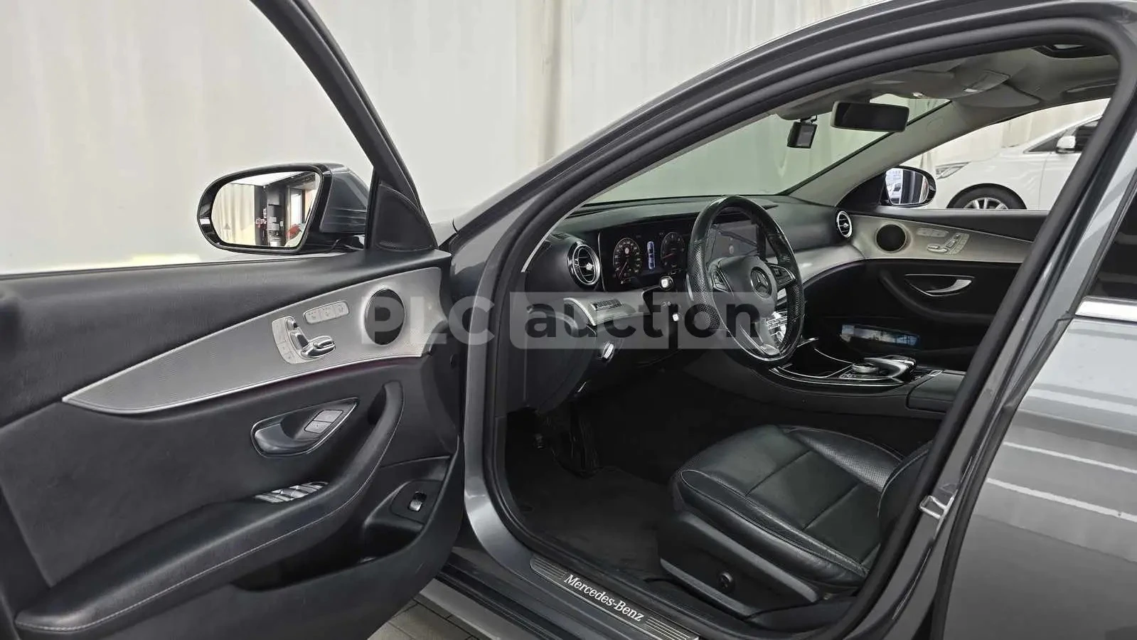 Mercedes-Benz E 350 * FULL DIGITAL * ��������� * 360 ������ * ���-�� * | Mobile.bg � ����������� 12
