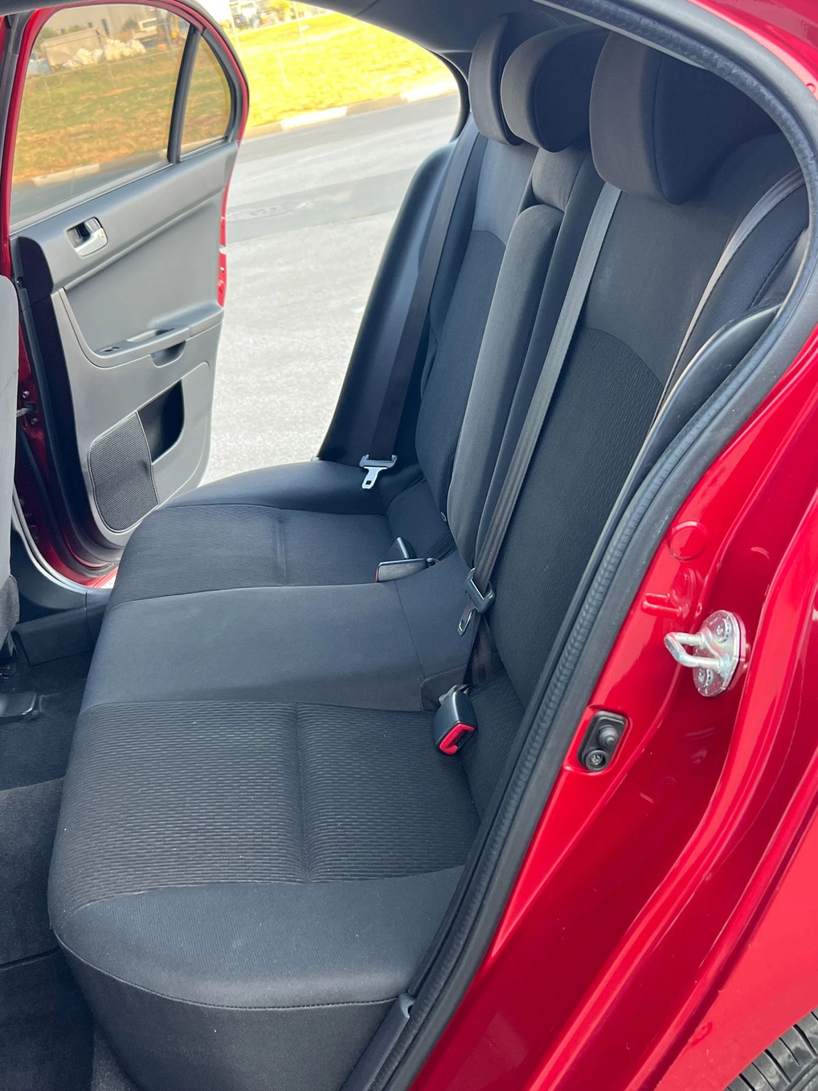 Mitsubishi Lancer 1.6 MIVEC 117 k.c. Ръчна/Отличен!, снимка 14 - Автомобили и джипове - 55930931