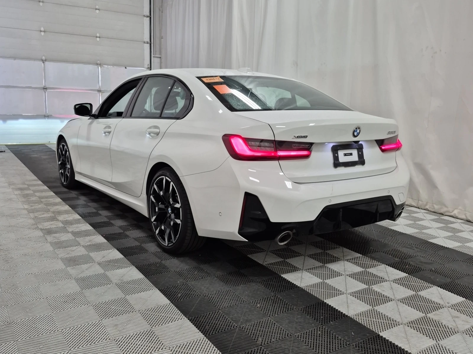 BMW 330 M-PACK| HAR/KAR| 360| PANO| , снимка 4 - Автомобили и джипове - 56071100