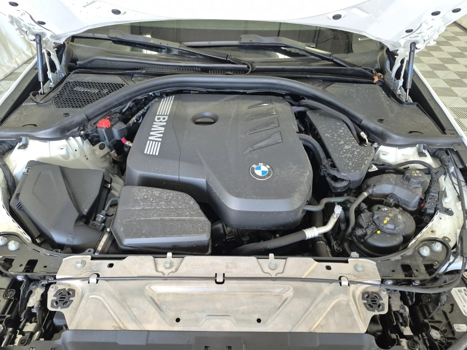 BMW 330 M-PACK| HAR/KAR| 360| PANO| , снимка 16 - Автомобили и джипове - 56071100