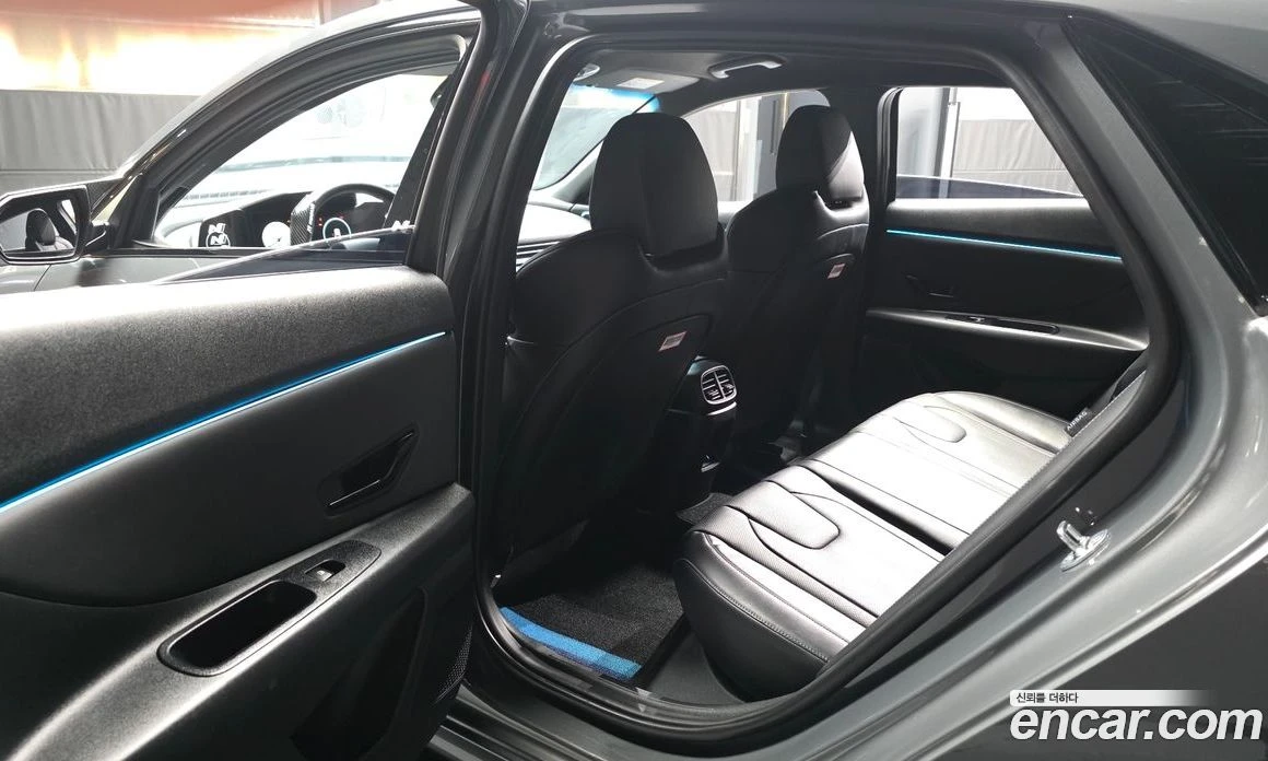 Hyundai Elantra 2.0 N, снимка 16 - Автомобили и джипове - 56155870