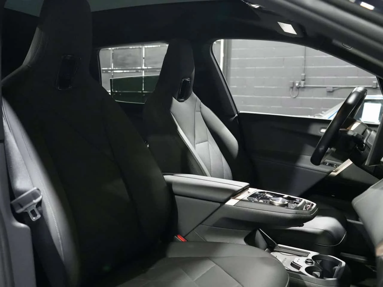 BMW iX xDrive50 NO ACCIDENT| xDrive50| MASSAGE |  | Mobile.bg � ����������� 16