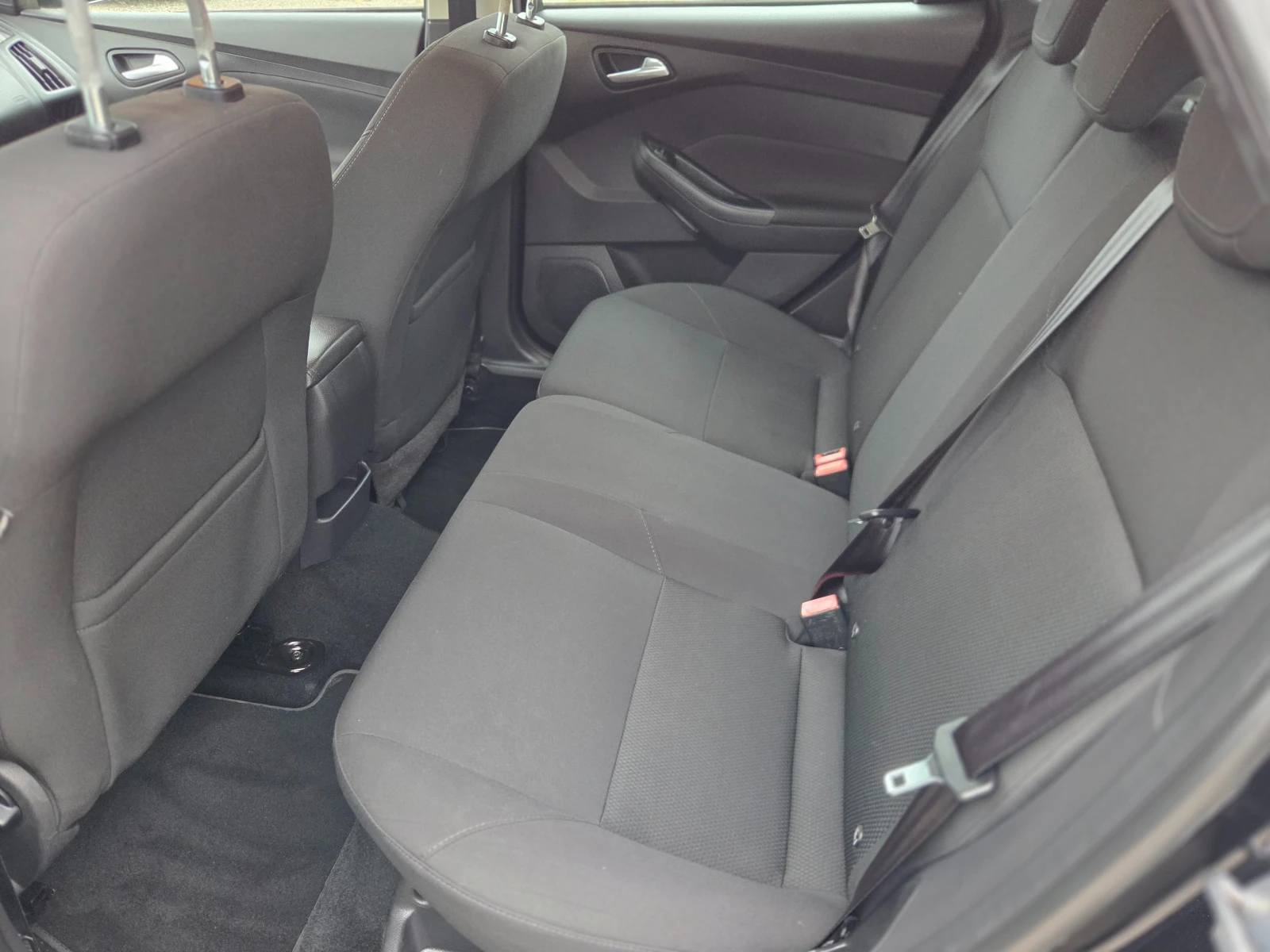 Ford Focus 1.5TDCi FACELIFT* Titanium* EURO 6, снимка 9 - Автомобили и джипове - 56445978