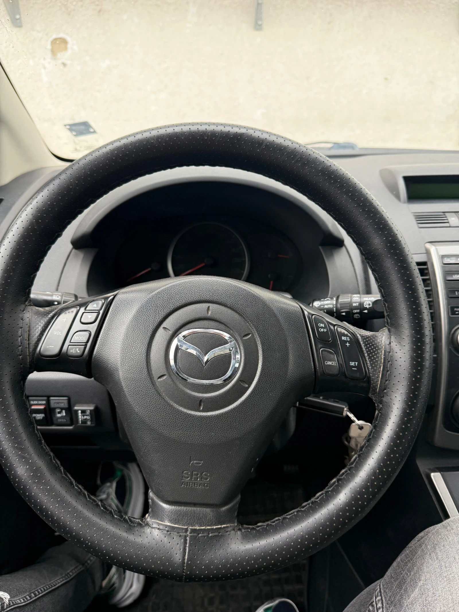 Mazda 5 2.0, газ, 6+ 1, снимка 8 - Автомобили и джипове - 56594877