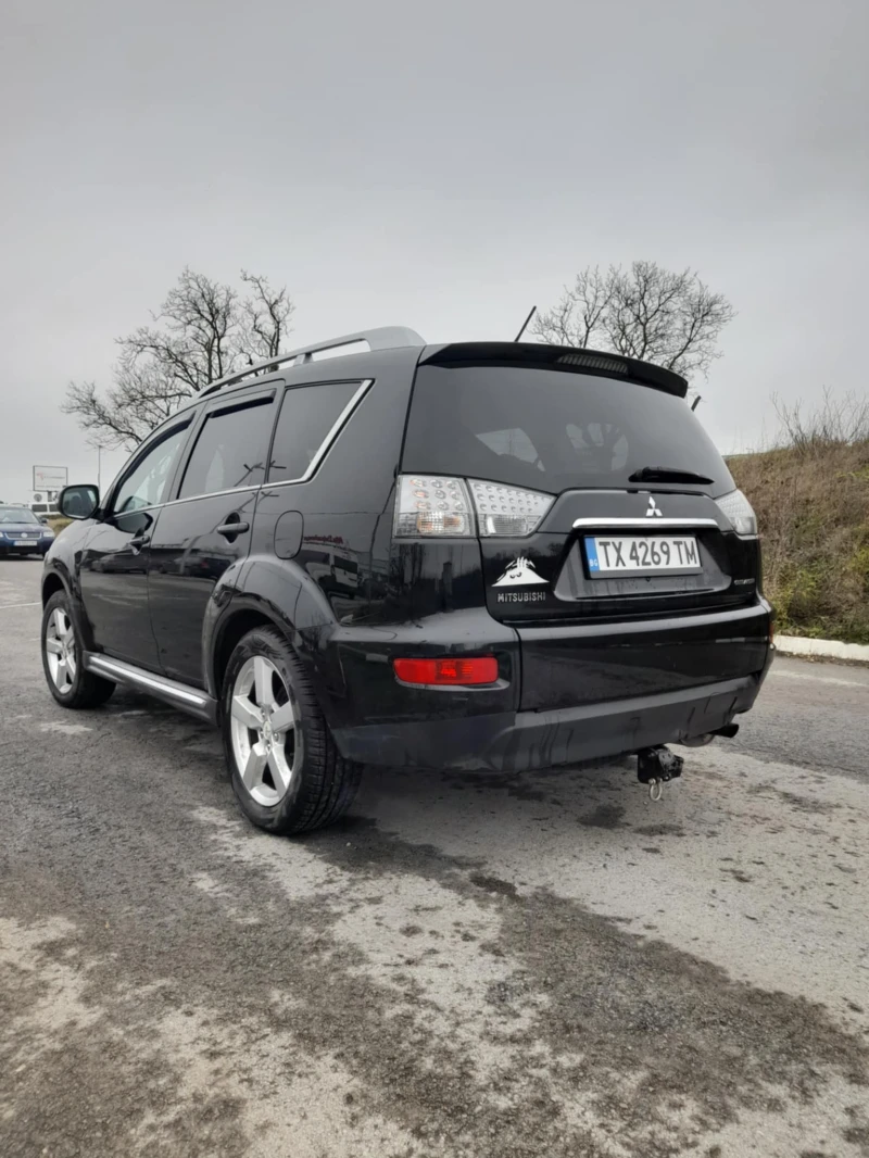 Mitsubishi Outlander, снимка 4 - Автомобили и джипове - 48494727