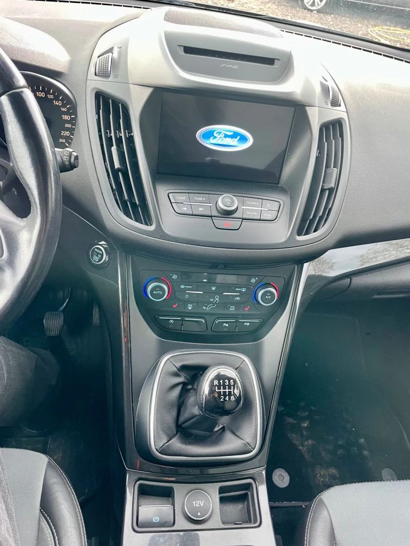 Ford Kuga, снимка 13 - Автомобили и джипове - 49059815