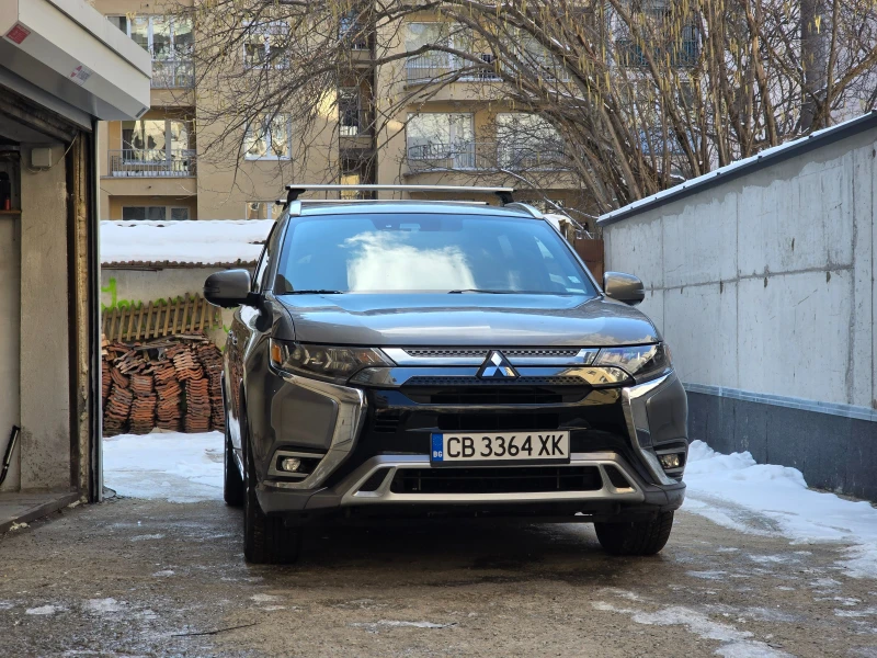 Mitsubishi Outlander S-AWC PHEV, снимка 2 - Автомобили и джипове - 49221874