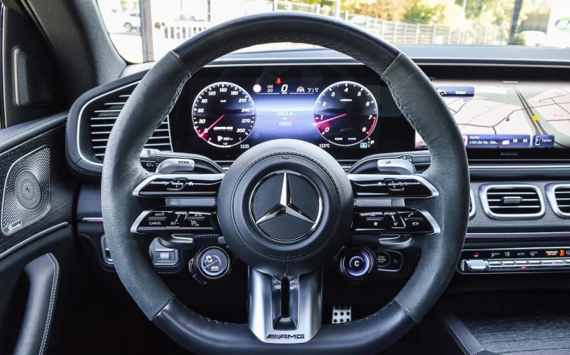 Mercedes-Benz GLE 63 S AMG /4-MATIC/COUPE/FACE/BURM/PANO/HEAD UP/360/NIGHT/22, снимка 11 - Автомобили и джипове - 52005925