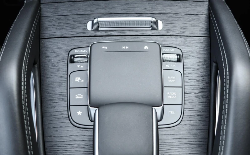 Mercedes-Benz GLE 63 S AMG /4-MATIC/COUPE/FACE/BURM/PANO/HEAD UP/360/NIGHT/22, снимка 13 - Автомобили и джипове - 52005925