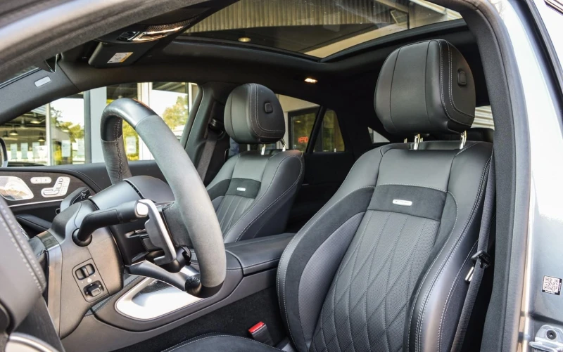 Mercedes-Benz GLE 63 S AMG /4-MATIC/COUPE/FACE/BURM/PANO/HEAD UP/360/NIGHT/22, снимка 9 - Автомобили и джипове - 52005925