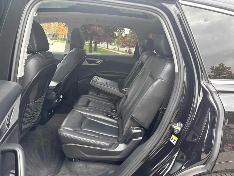 Audi Q7 Progressiv  CARFAX, снимка 11 - Автомобили и джипове - 52308811