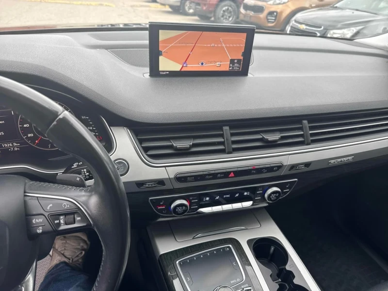 Audi Q7 Progressiv  CARFAX, снимка 9 - Автомобили и джипове - 52308811