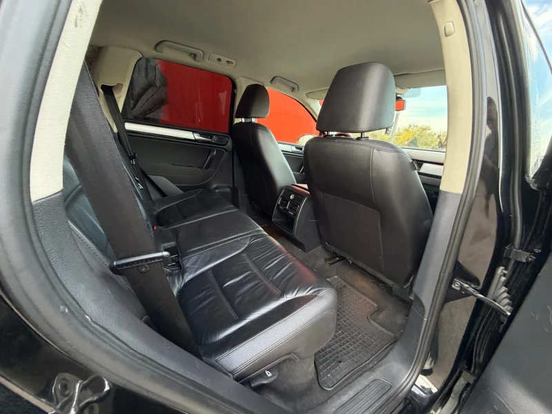 VW Touareg БАРТЕР* 2013г* 3.0D* LED* На* ПРУЖИНИ, снимка 9 - Автомобили и джипове - 52542257