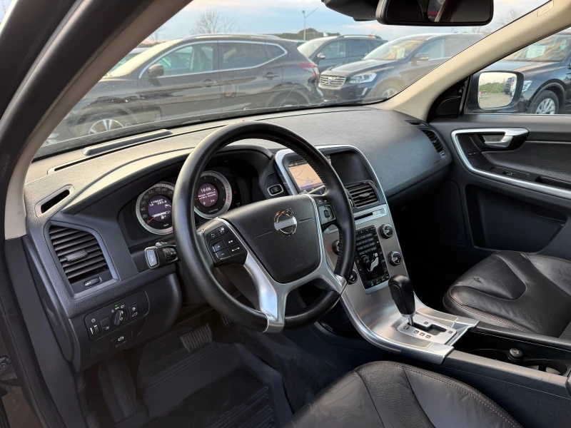 Volvo XC60 2.4 D5 AWD ШВЕЙЦАРИЯ SUMMUM, снимка 13 - Автомобили и джипове - 52914182