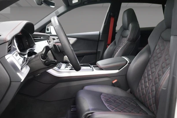 Audi Q8 50 TDI Quattro = S-line = Black OpticPlus Гаранция, снимка 6 - Автомобили и джипове - 52810542