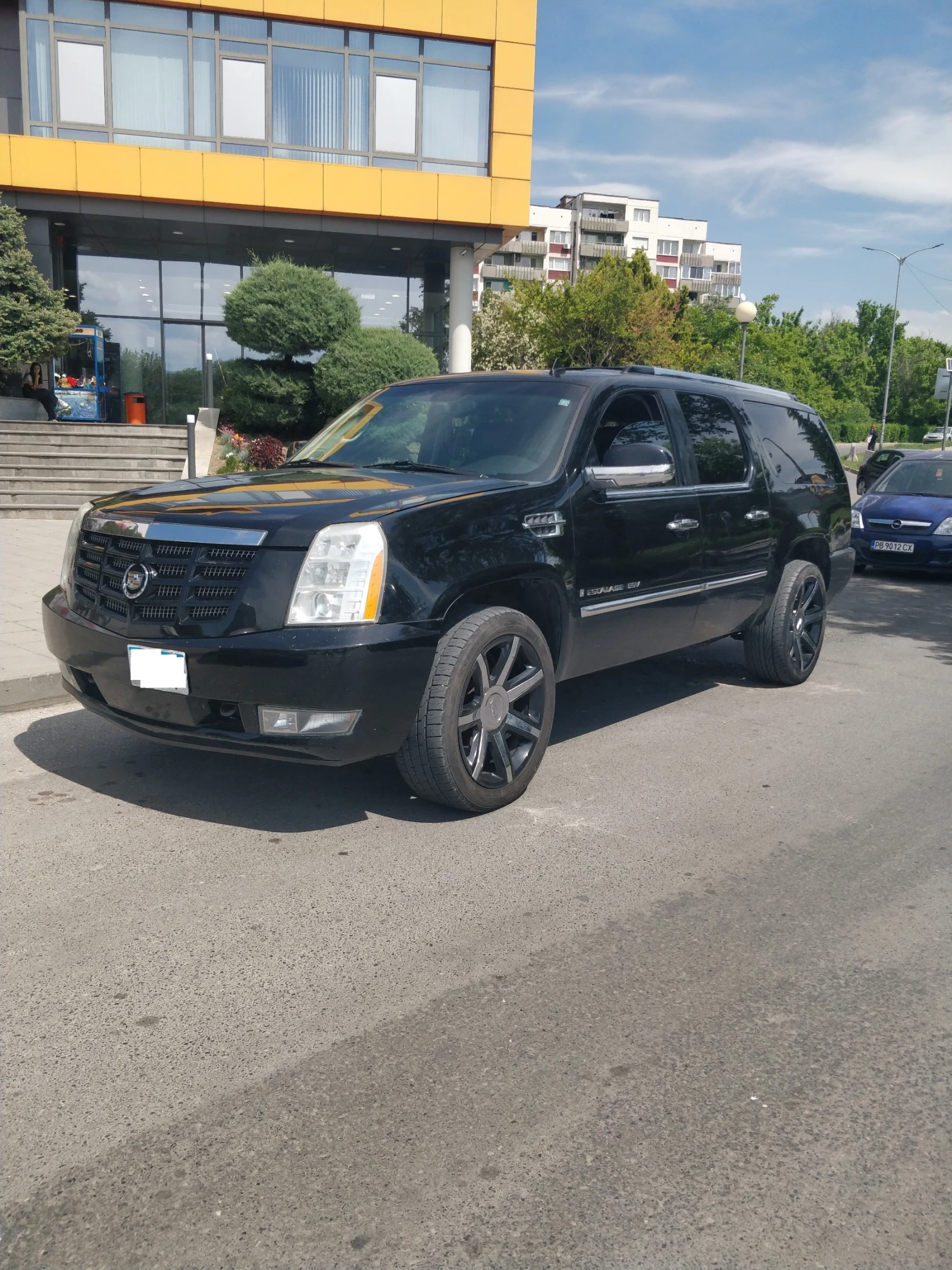 Cadillac Escalade ESV - изображение 5