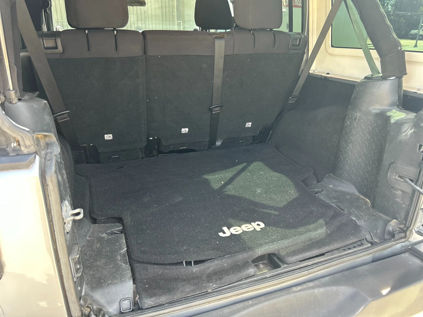 Jeep Wrangler Unlimited - изображение 10